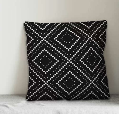 Kenmore Dotted Diamond Throw Pillow 20" image