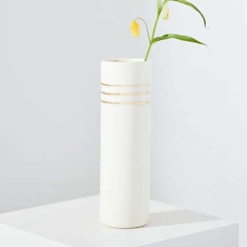 Honeycomb Studio Cylinder Vase image
