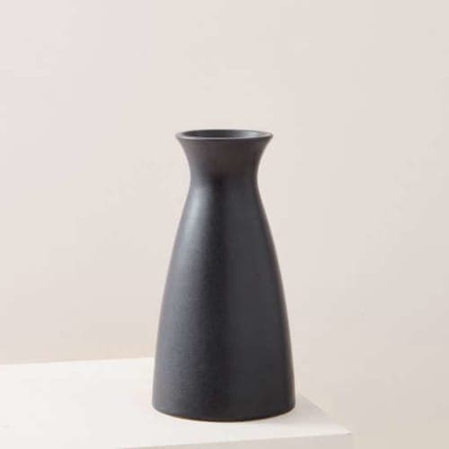 Pure Black Ceramic Vases Carafe image