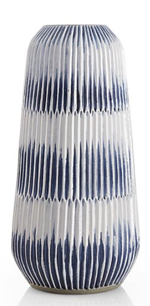 Piega Blue and White Vases image