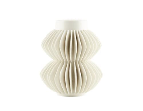 CELIA WHITE VASE image